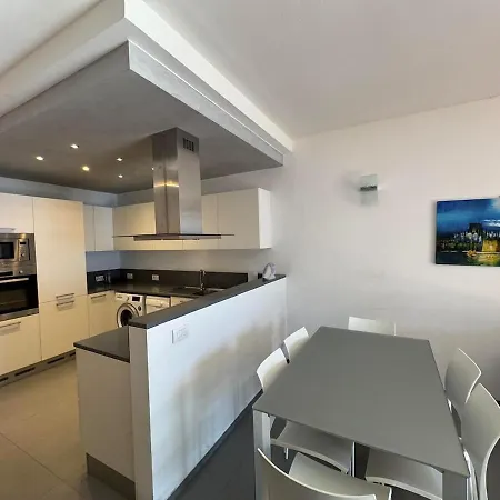 Bellavista Apt-garden & Lakeview *