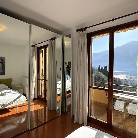 Bellavista Apt-garden & Lakeview 萨拉科玛希娜